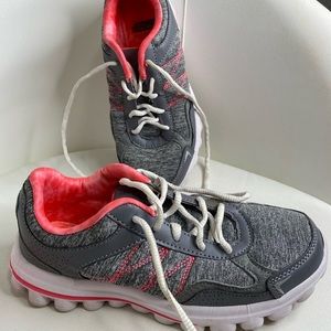WOMENS RUNNERS GREY PINK COMFORT WORKOUT